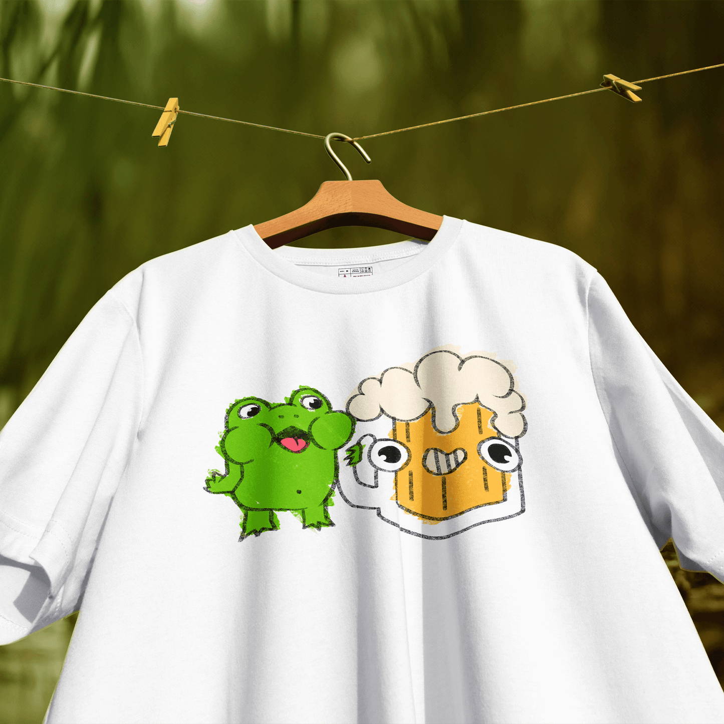 Cute shirt featuring a Frog and Beer as best friends